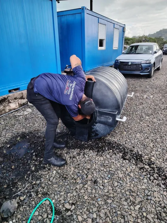 Instalación de equipo de bombeo en campo